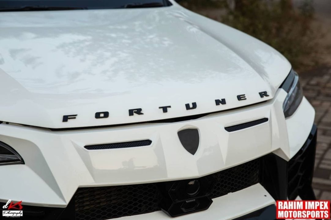 Toyota-Fortuner-Lamborghini-Urus-lookalike-Pakistan-img4