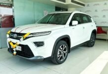 toyota hyryder-10