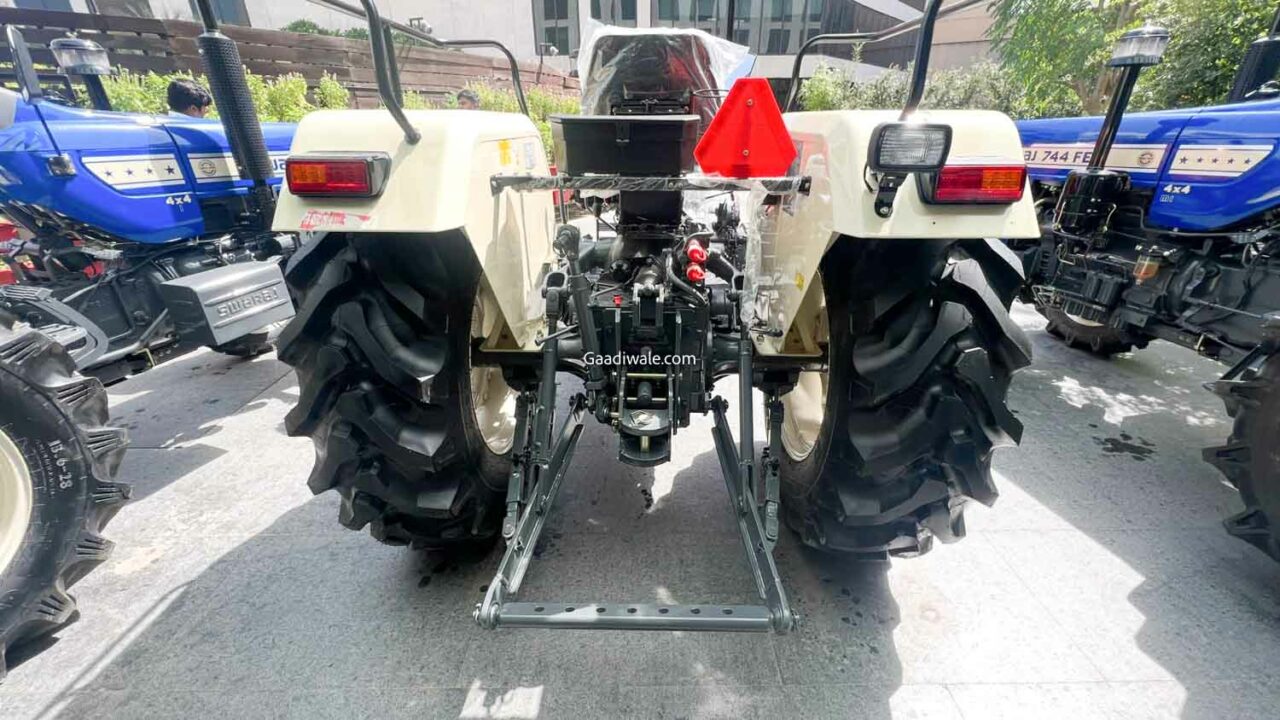 swaraj tractors-2