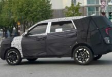 kia-carens-facelft-spied.jpg