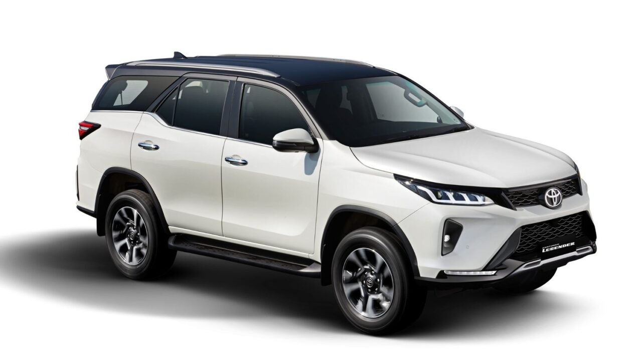 toyota fortuner legender1