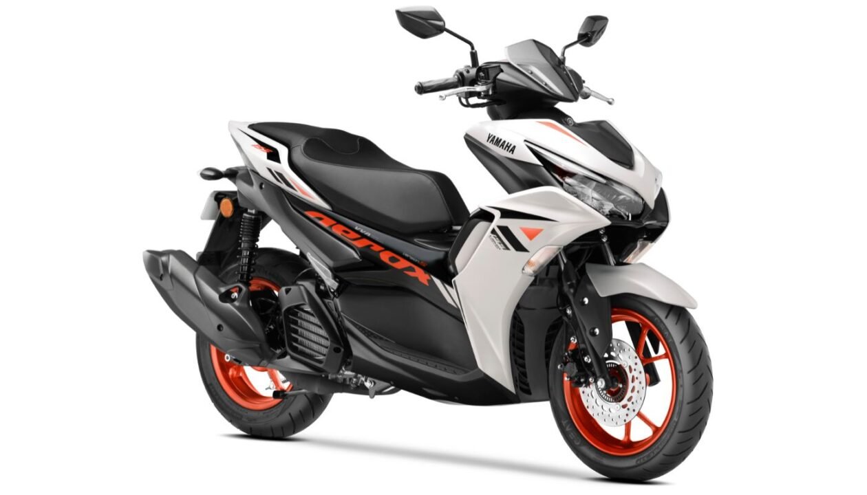 2025-Yamaha-Aerox-155-1