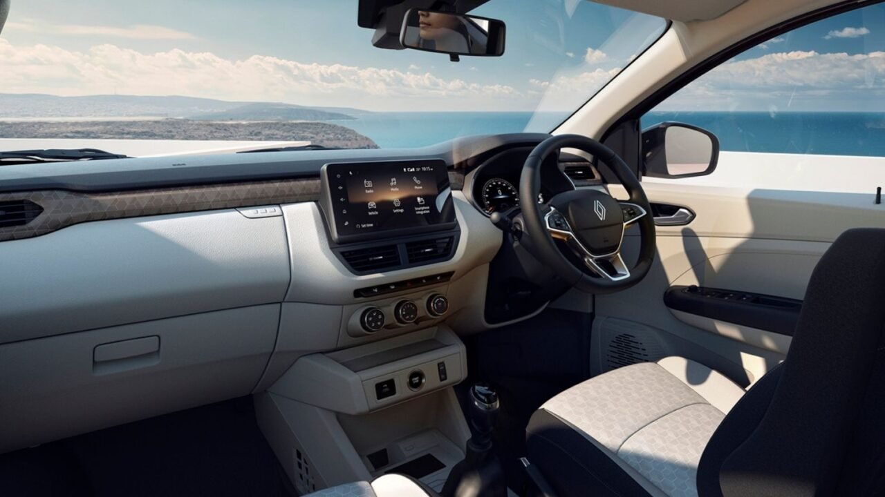 2025 renault Triber (1)