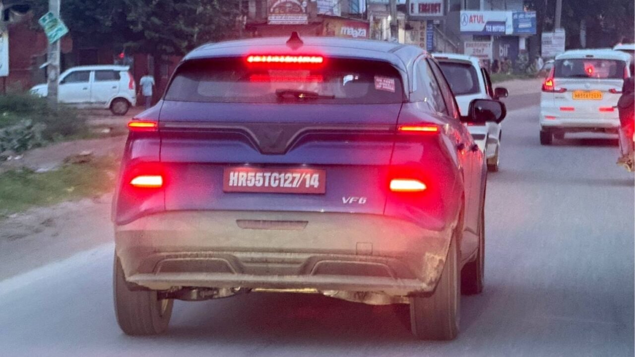 Vinfast VF6 (1)