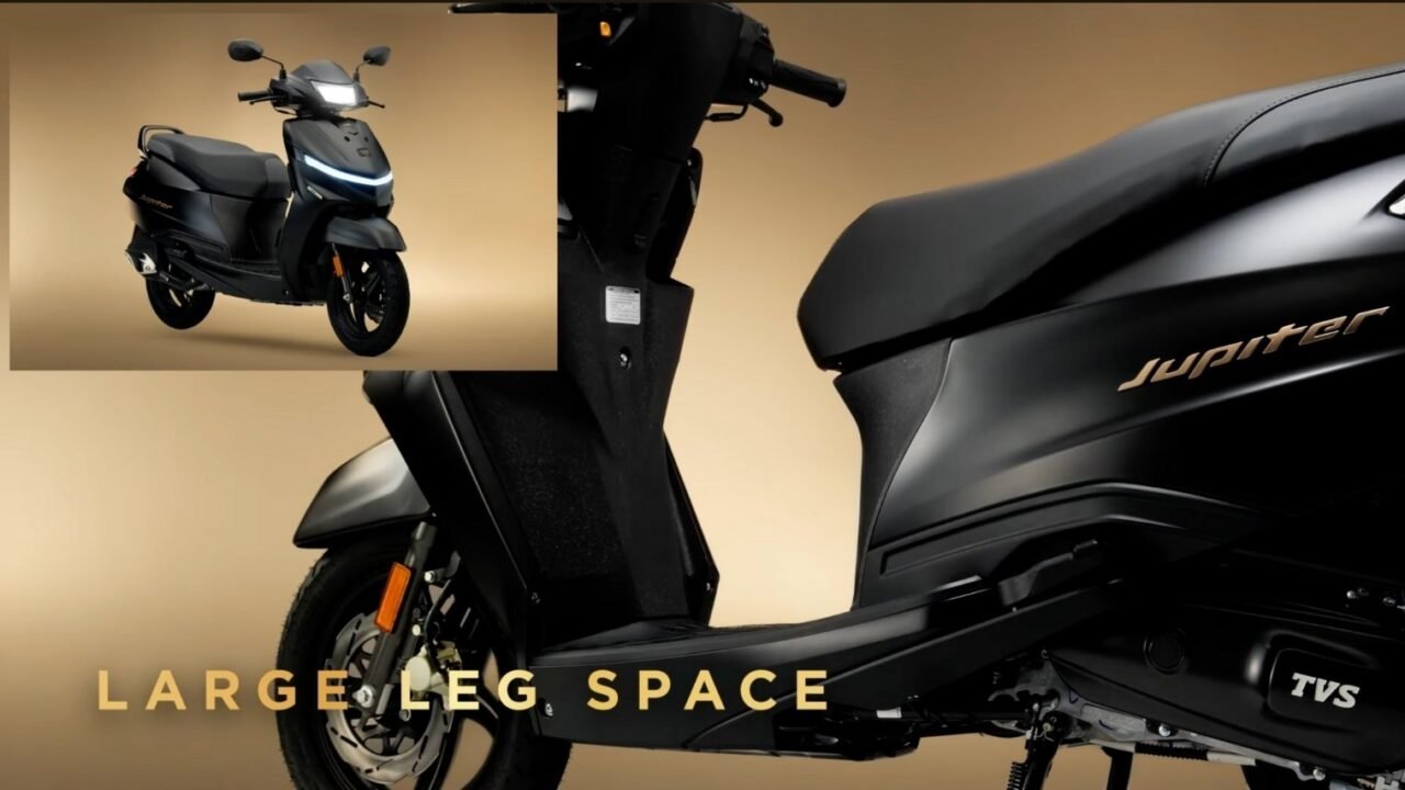 TVS Jupiter Stardust Black Edition (1)