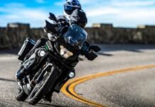 2026 Kawasaki Versys 300 (2)