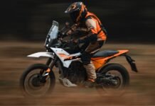KTM 390 Duke और 390 Adventure के 350cc वर्जन हुए लॉन्च, कीमत 2.77 लाख से शुरू KTM 390 ADV