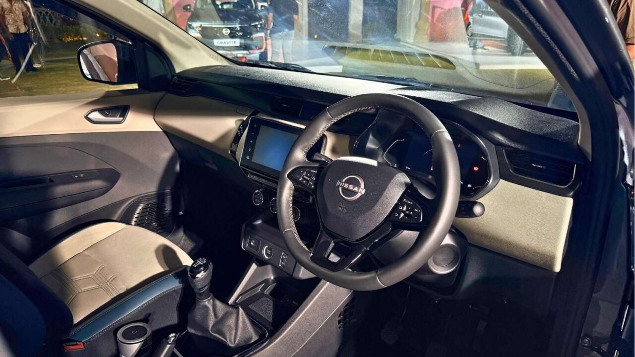 Nissan Gravite (8)
