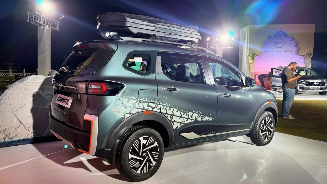 Nissan Gravite (9)
