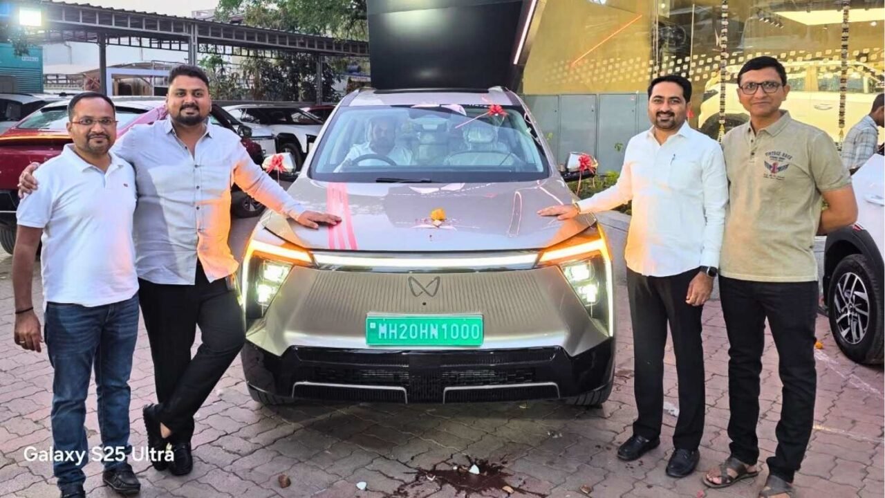 Mahindra XEV 9S (15)