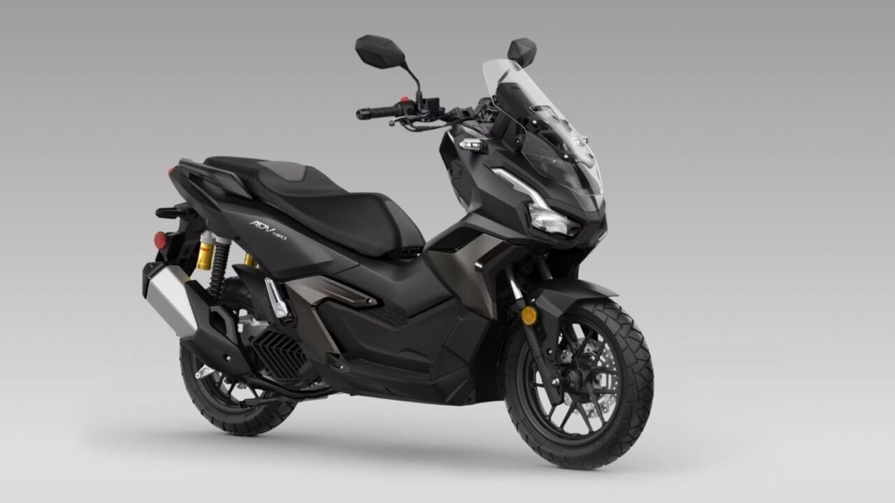 Honda ADV 160 (2)