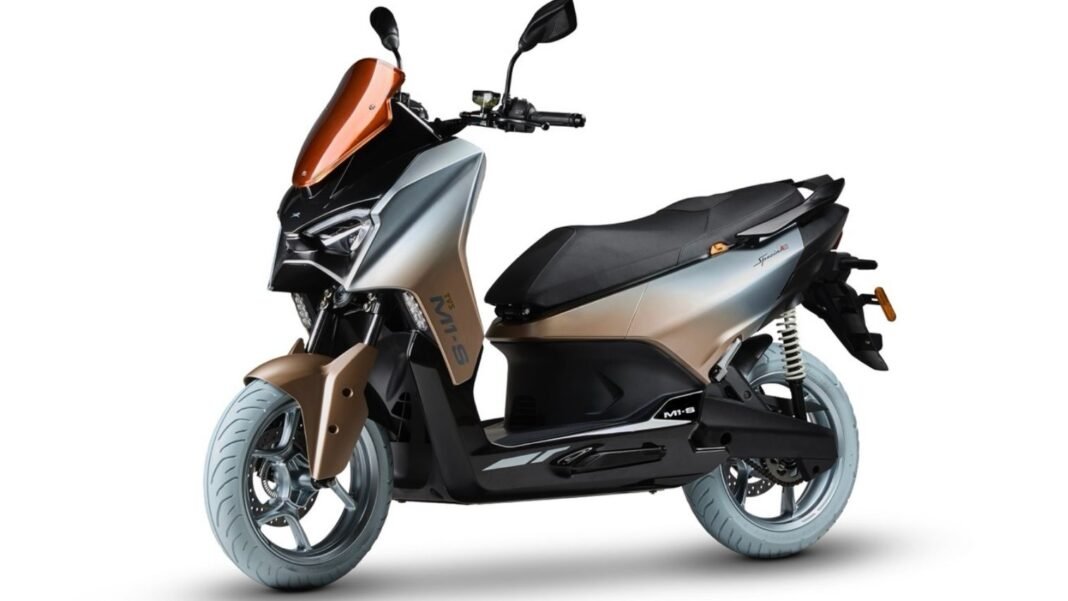 TVS M1S (1) TVS M1S (1)