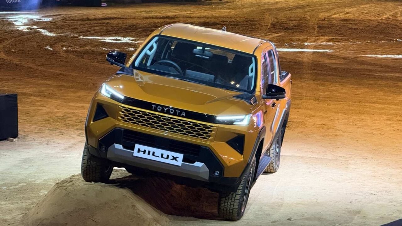 2026 toyota hilux (2)