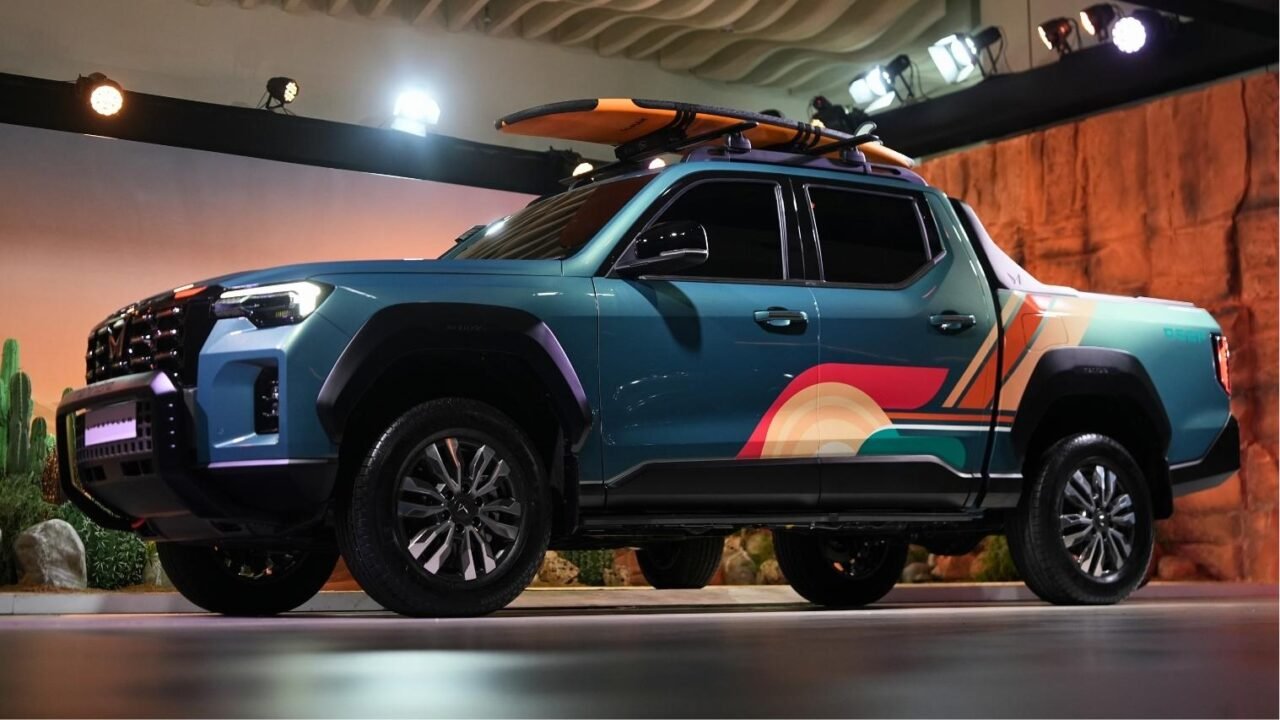 Mahindra Lifestyler Reef Edition (1)
