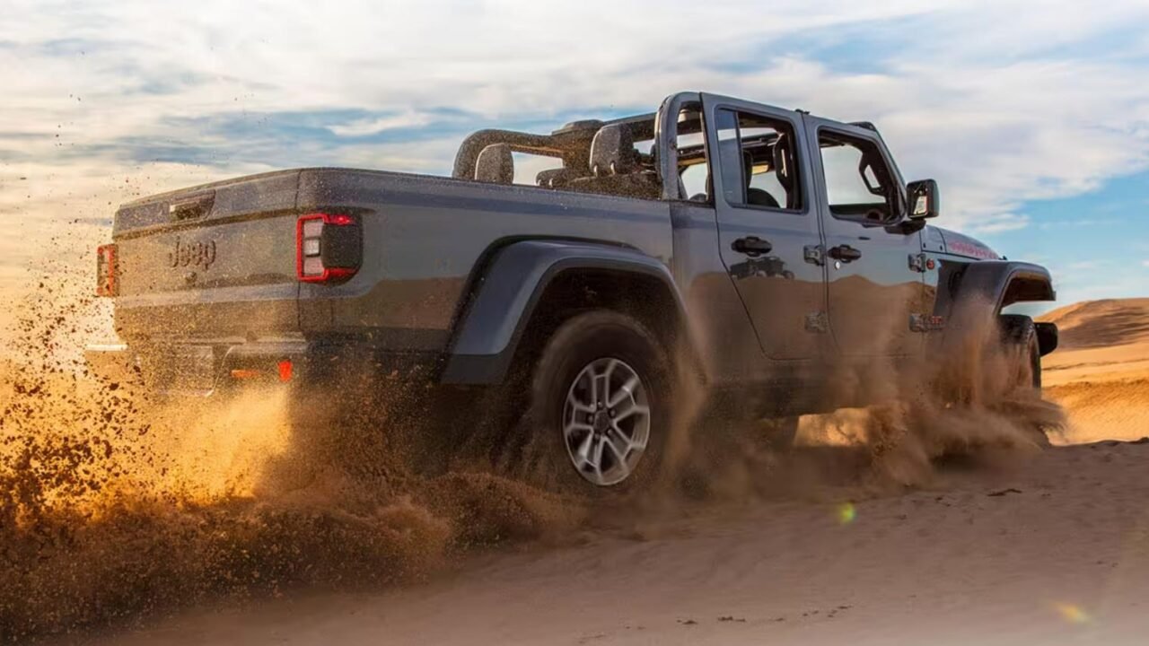 Jeep Gladiator Pickup Truck (2)